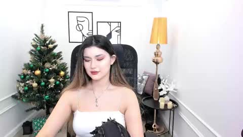 Snapshot of annetli chatting on 12-23-25, 03:15 annetli online show from 12-23-25, 03:15