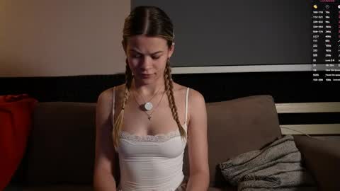 Anne online show from 05-04-26, 08:16