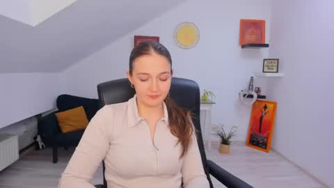 annewilsonn online show from 04-30-26, 12:22