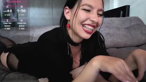 Snapshot of anni_art chatting on 02-26-26, 09:25 Anni online show from 02-26-26, 09:25