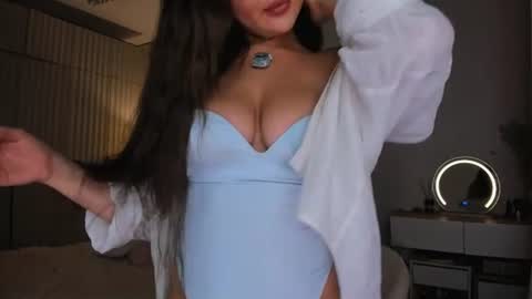 Snapshot of anni_lovely chatting on 06-27-26, 02:49 Annie online show from 06-27-26, 02:49