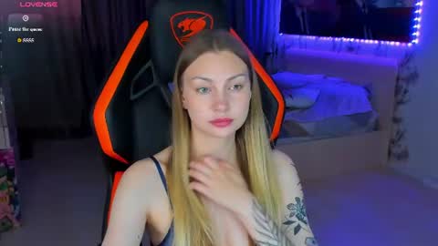 Annie online show from 07-28-26, 04:39