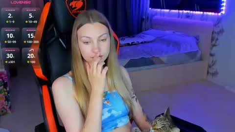 Annie online show from 07-28-26, 10:31