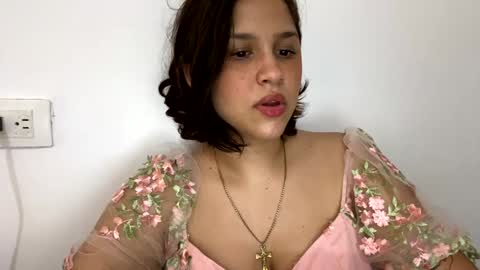 Snapshot of annie_catt_ chatting on 12-18-24, 08:14 Annie online show from 12-18-24, 08:14