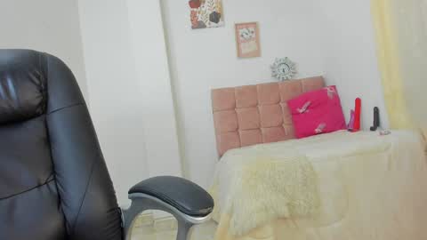 Anna online show from 01-17-25, 11:07