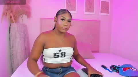 annie_dolce_ online show from 06-20-26, 01:14