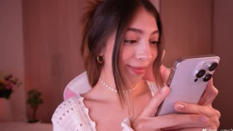 Snapshot of annie_evans24 chatting on 03-05-25, 11:05 Annie Evans online show from 03-05-25, 11:05