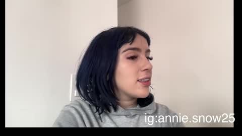 JEANNE no olvides seguirme dont forget follow me  uu online show from 02-12-25, 07:45