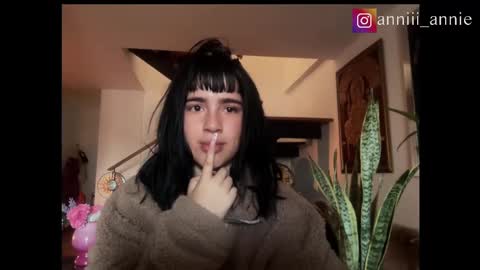 JEANNE no olvides seguirme dont forget follow me  uu online show from 09-23-25, 11:13