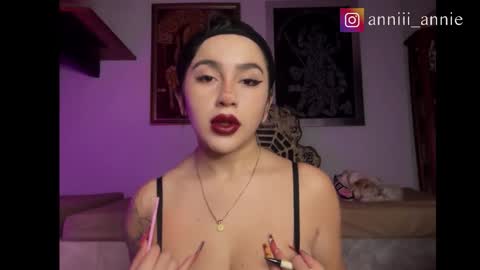 JEANNE no olvides seguirme dont forget follow me  uu online show from 11-28-25, 11:07