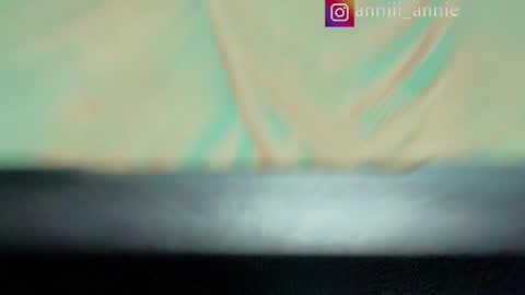 Snapshot of annie_snow_ chatting on 06-27-26, 08:47 JEANNE no olvides seguirme dont forget follow me uu online show from 06-27-26, 08:47