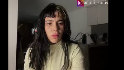 Snapshot of annie_snow_ chatting on 07-16-26, 11:44 JEANNE no olvides seguirme dont forget follow me uu online show from 07-16-26, 11:44