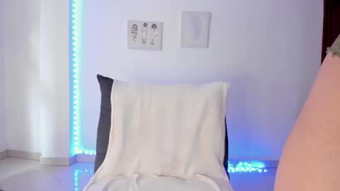 Snapshot of annie_sweet6 chatting on 01-31-25, 01:34 Annie online show from 01-31-25, 01:34