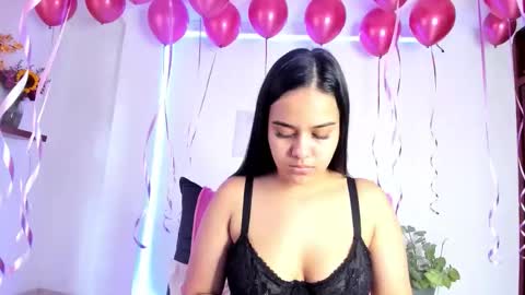 Snapshot of annie_sweet6 chatting on 10-13-25, 02:06 Annie online show from 10-13-25, 02:06