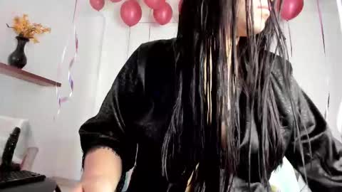 Snapshot of annie_sweet6 chatting on 11-07-25, 02:17 Annie online show from 11-07-25, 02:17