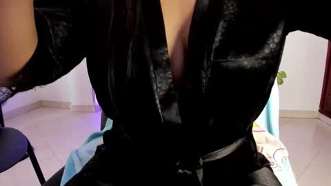 Snapshot of annie_sweet6 chatting on 11-10-25, 03:33 Annie online show from 11-10-25, 03:33