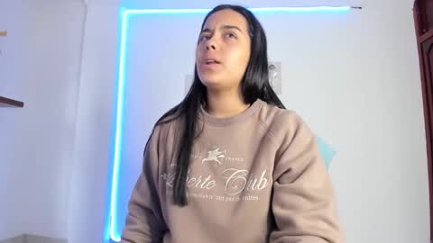 Snapshot of annie_sweet6 chatting on 02-05-26, 01:16 Annie online show from 02-05-26, 01:16