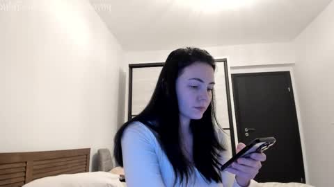 Annie online show from 02-04-26, 06:25