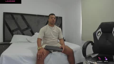 Annie and Stefan online show from 10-25-25, 12:45