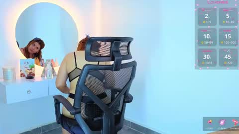annieboobs_ online show from 04-30-26, 04:35