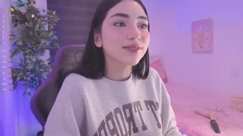 Cassandra online show from 09-09-25, 05:51