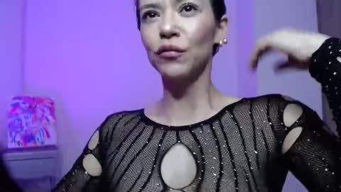 Annie online show from 02-21-26, 05:19