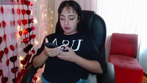 Snapshot of anniehh_ chatting on 03-06-25, 06:48 Annie Independent model Hello all offline tokens are appreciated thank you for your support.33 online show from 03-06-25, 06:48
