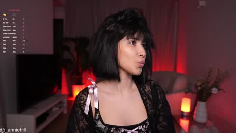 Snapshot of anniehillofficial_ chatting on 01-19-25, 07:47 anniehillofficial_ online show from 01-19-25, 07:47