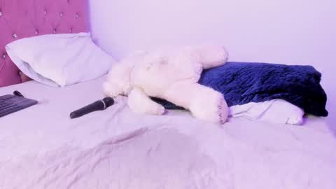 Snapshot of annienasty chatting on 02-24-25, 01:10 Annie online show from 02-24-25, 01:10