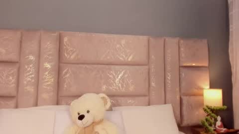 Snapshot of annienasty chatting on 09-18-25, 11:45 Annie online show from 09-18-25, 11:45