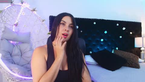 ANNIE  online show from 09-20-25, 07:37