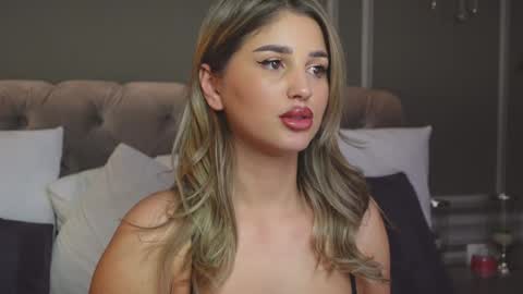 AnnieStyles online show from 01-24-25, 09:39