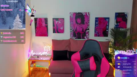 Snapshot of anniesweett01 chatting on 01-01-25, 04:39 Annie FROM 8AM TO 4PM CDT online show from 01-01-25, 04:39