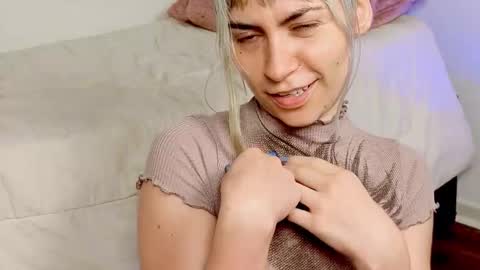 annietinky online show from 09-09-25, 01:49