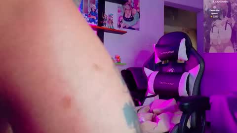 Annie  Michael  online show from 06-08-26, 02:06