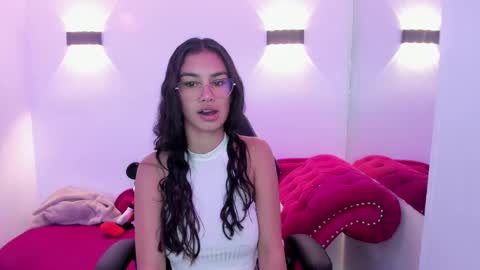 Snapshot of anniie_evans1 chatting on 01-21-25, 02:26 Annie Evans online show from 01-21-25, 02:26