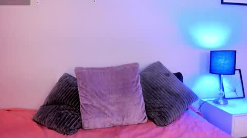Annie online show from 10-08-25, 12:03