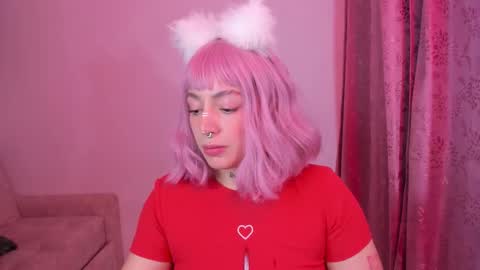 Snapshot of annika_03 chatting on 10-19-25, 01:06 Gise. online show from 10-19-25, 01:06