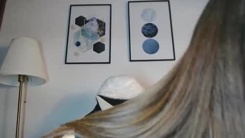 Snapshot of annika_rivers chatting on 10-26-25, 08:37 Annika Rivers online show from 10-26-25, 08:37