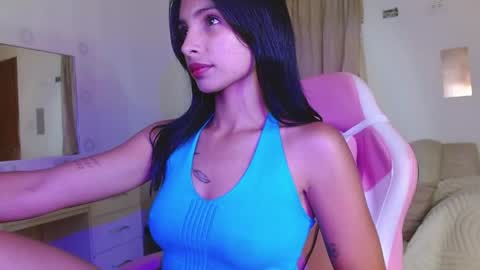 AnnaS online show from 04-29-26, 04:05