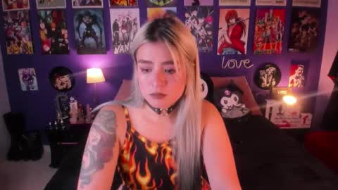 Snapshot of anny_cross chatting on 02-26-26, 02:21 Paty online show from 02-26-26, 02:21