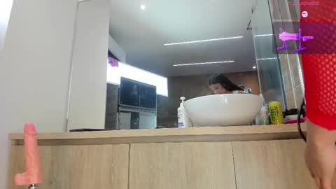 Snapshot of anny_cute01 chatting on 11-20-25, 11:04 Anny online show from 11-20-25, 11:04