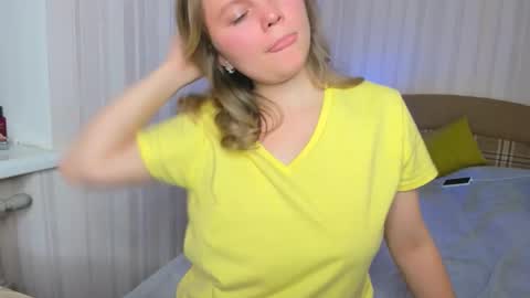 Snapshot of anny_love_you chatting on 10-16-25, 10:00 anny_love_you online show from 10-16-25, 10:00