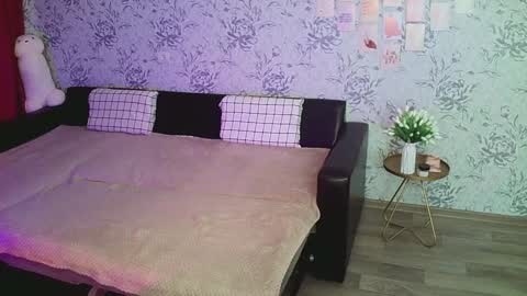 Annie online show from 12-15-24, 04:18