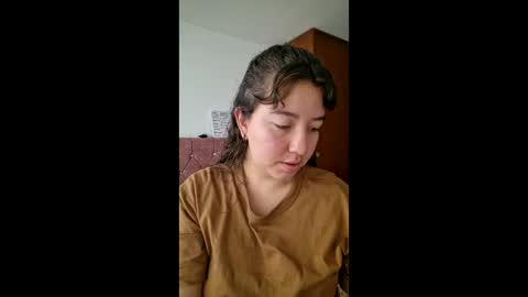 Snapshot of annyaparis29 chatting on 03-12-26, 08:26 Annya paris online show from 03-12-26, 08:26