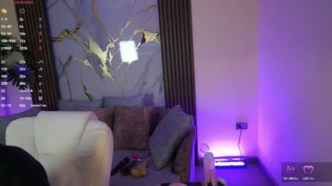 Ana online show from 10-23-25, 12:37