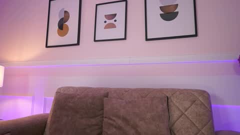 Ana online show from 12-22-25, 12:13