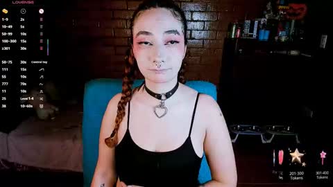 Snapshot of annycolin chatting on 02-11-26, 03:11 Anny IG online show from 02-11-26, 03:11