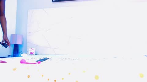 Snapshot of annyfiore chatting on 02-28-25, 05:37 Anny online show from 02-28-25, 05:37