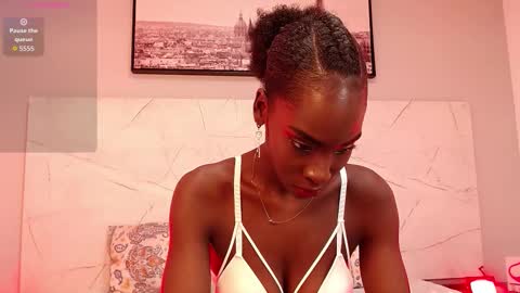 Snapshot of annyfiore chatting on 12-20-25, 02:51 Anny online show from 12-20-25, 02:51